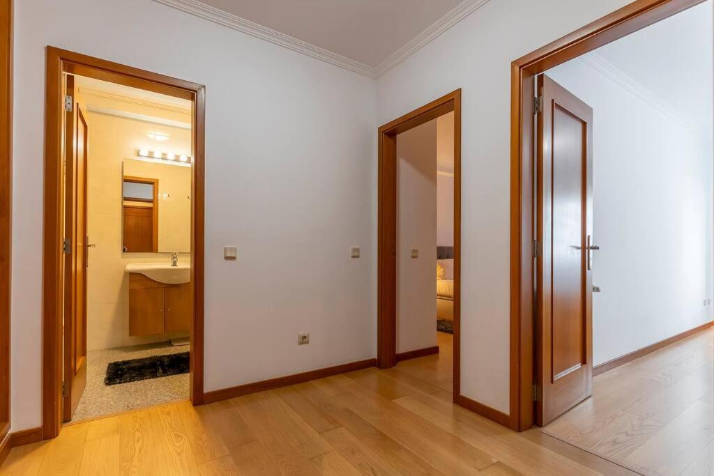 Pereira'S Apartment- Free Garage Aveiro Ngoại thất bức ảnh